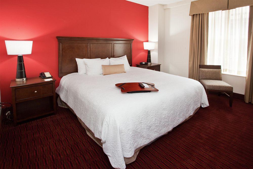 Hampton Inn & Suites Atlanta-Downtown Экстерьер фото