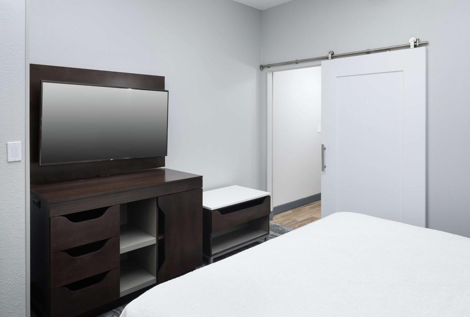 Hampton Inn & Suites Atlanta-Downtown Экстерьер фото