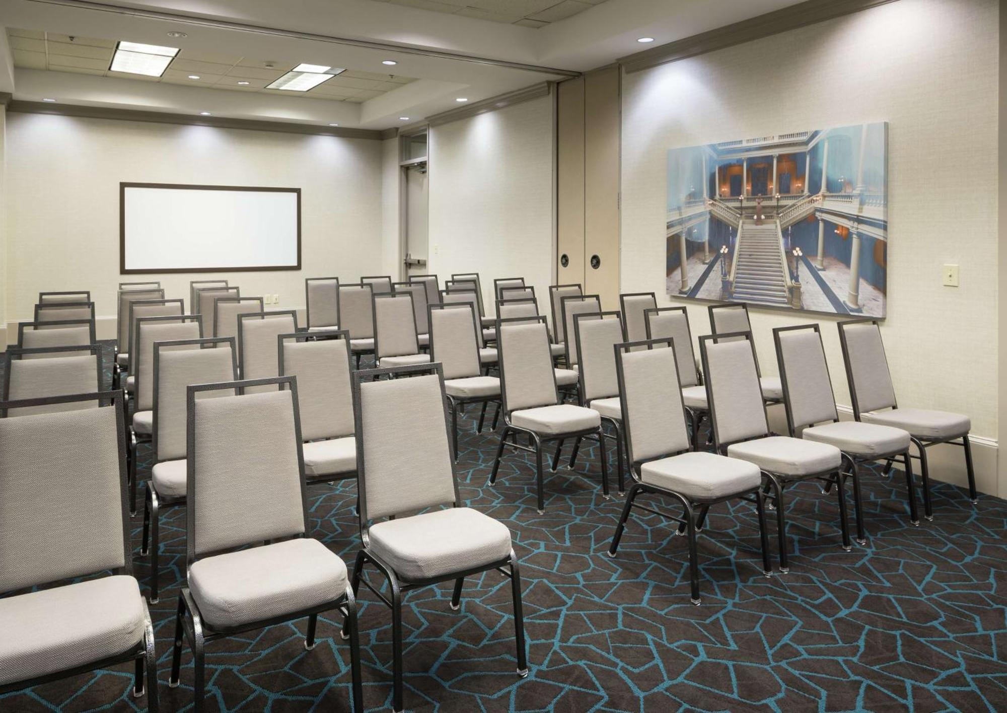 Hampton Inn & Suites Atlanta-Downtown Экстерьер фото