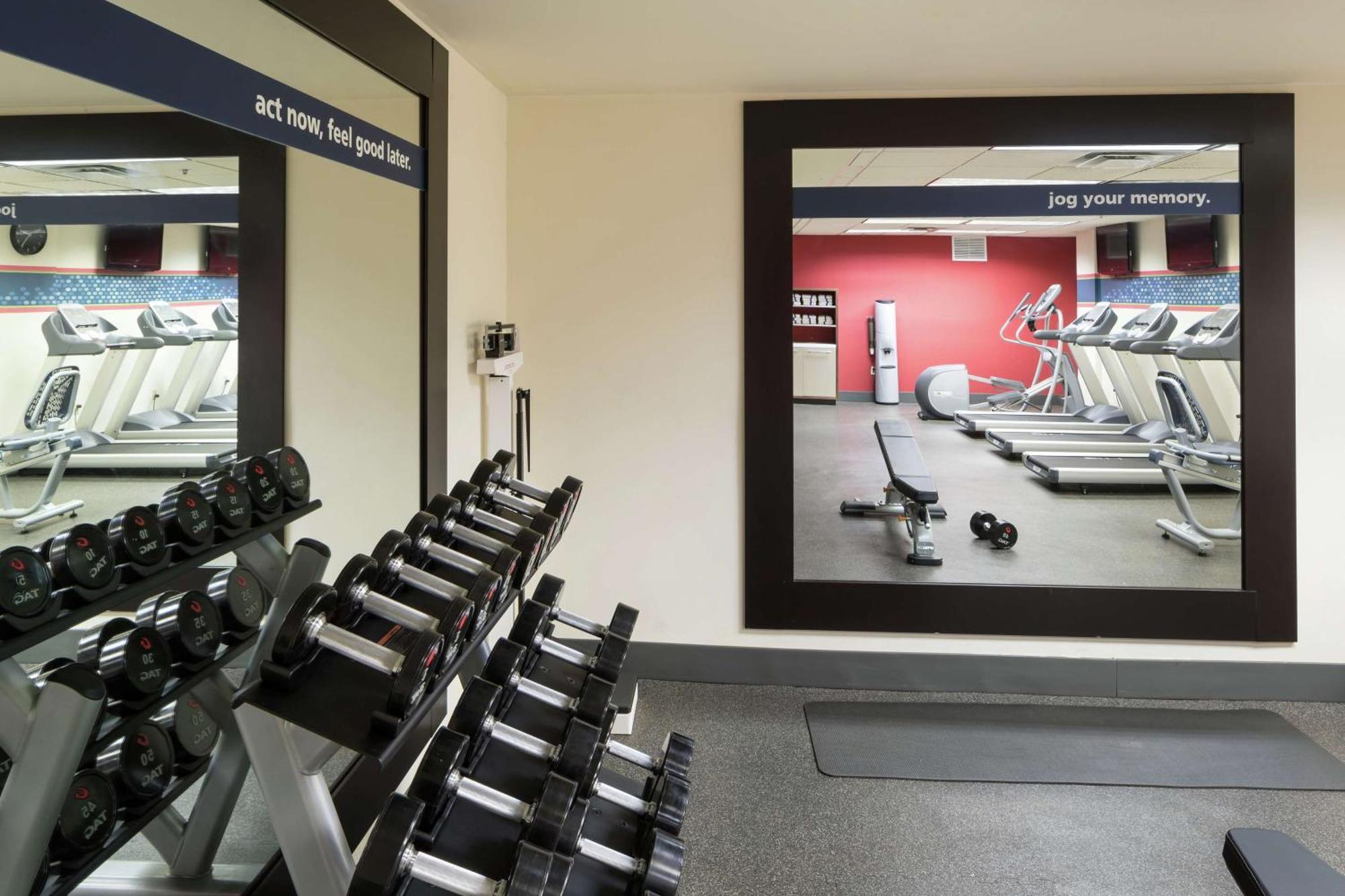 Hampton Inn & Suites Atlanta-Downtown Экстерьер фото