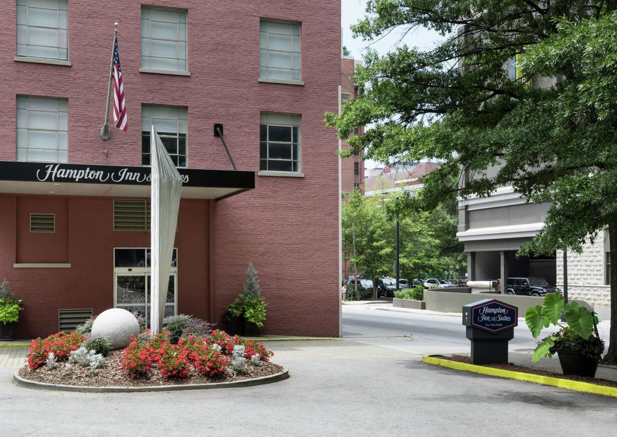 Hampton Inn & Suites Atlanta-Downtown Экстерьер фото
