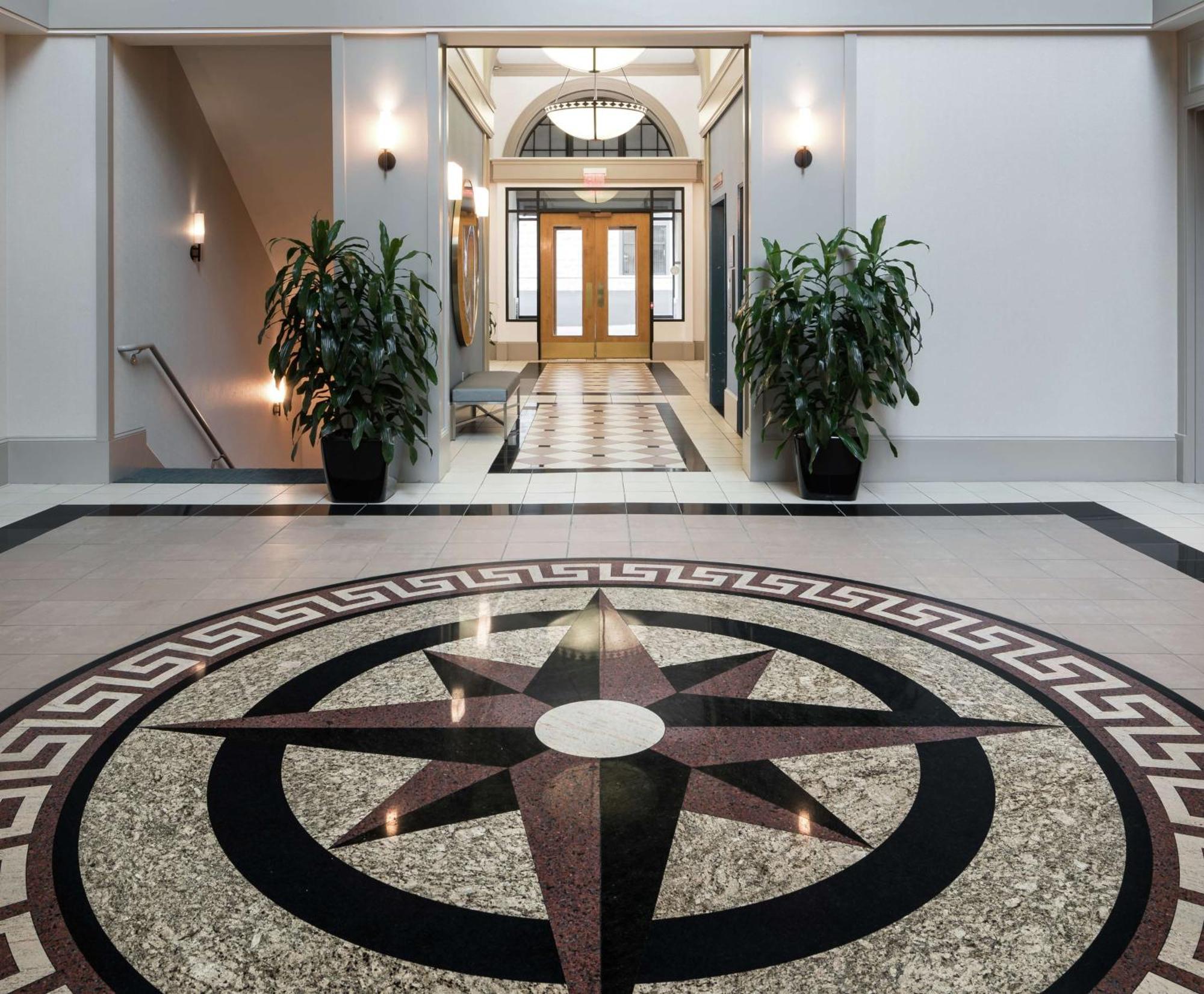 Hampton Inn & Suites Atlanta-Downtown Экстерьер фото